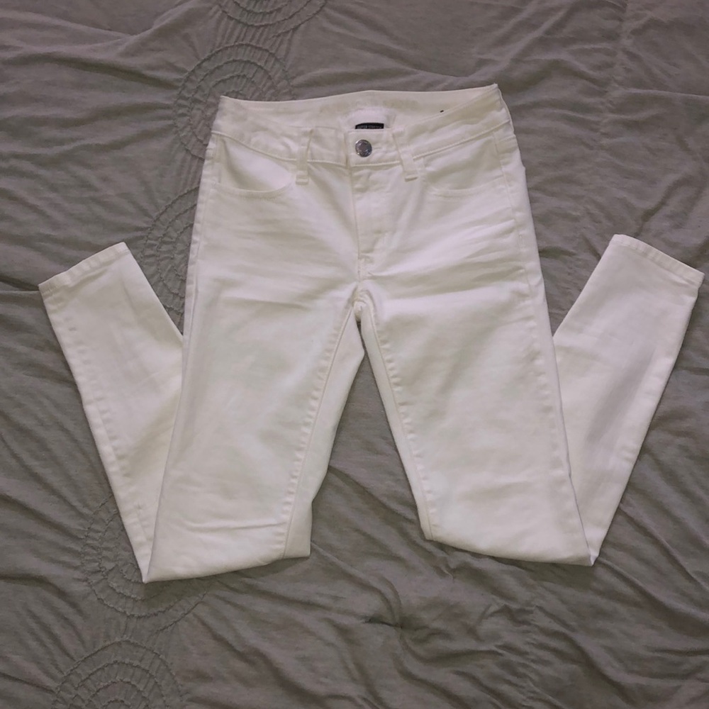 American Eagle White Jeans